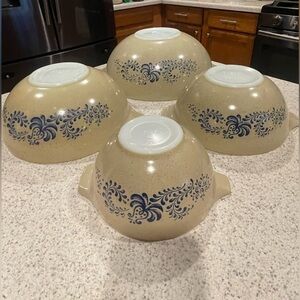 PYREX Homestead Cinderella Set